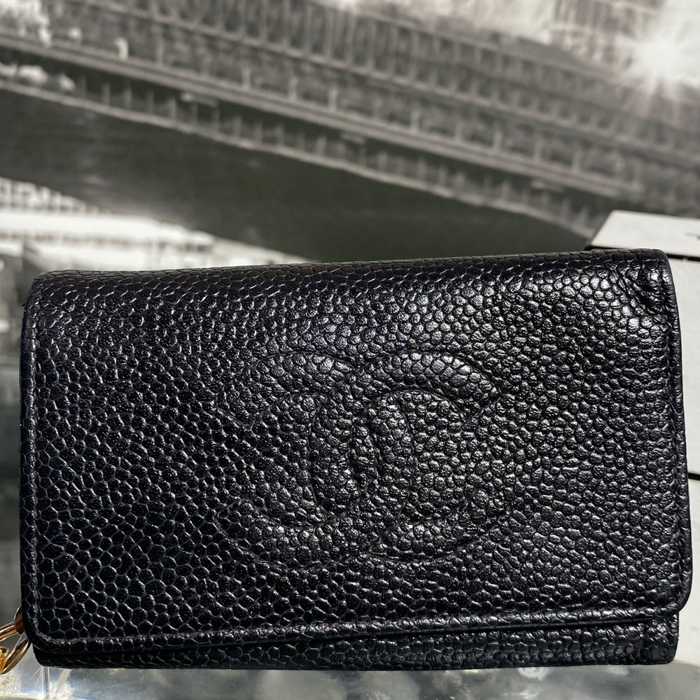 Authentic CHANEL Timeless CC Caviar Black Key Holder - Picture 3 of 11